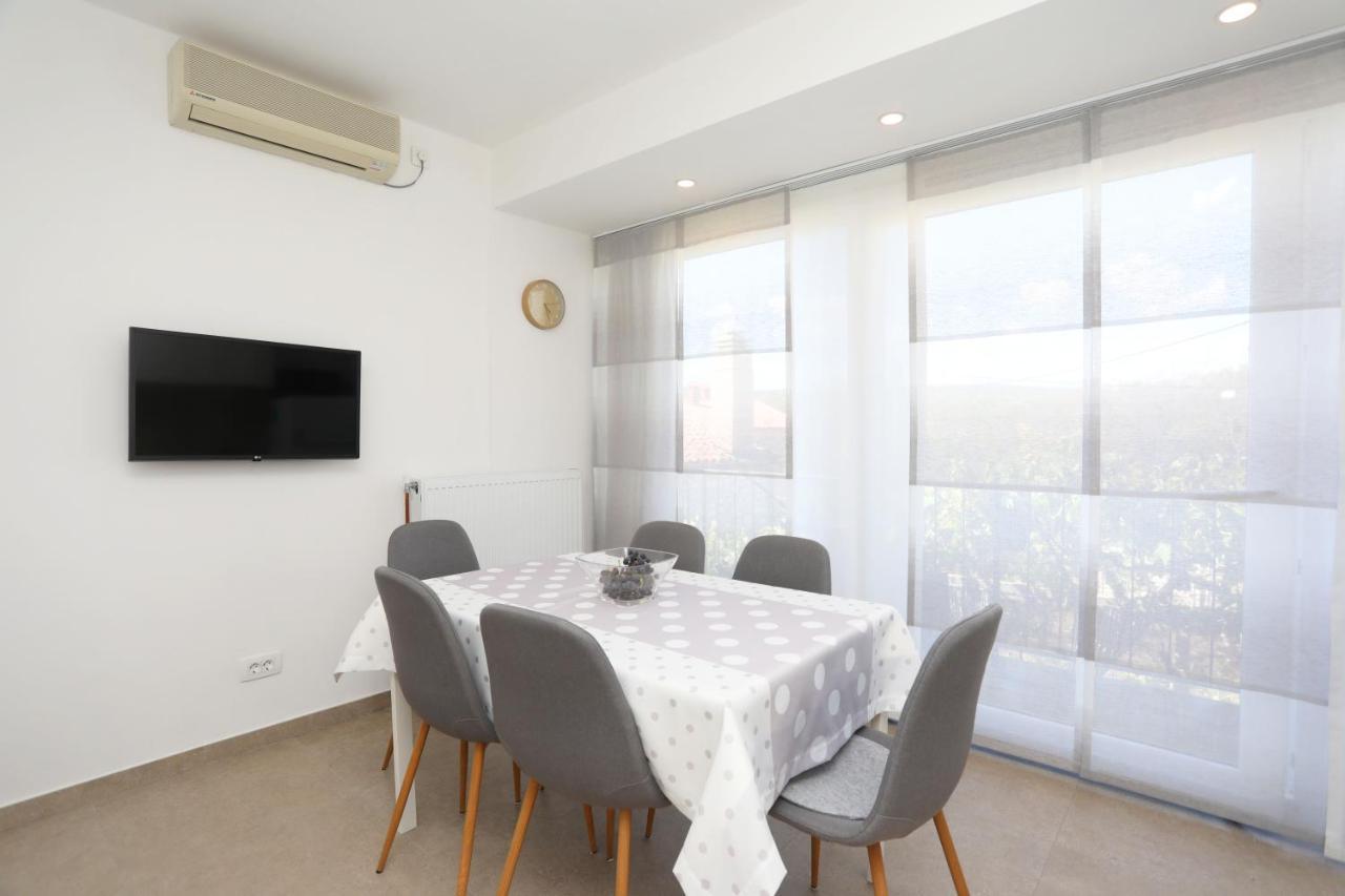 Apartment Falichi Plomin Ngoại thất bức ảnh