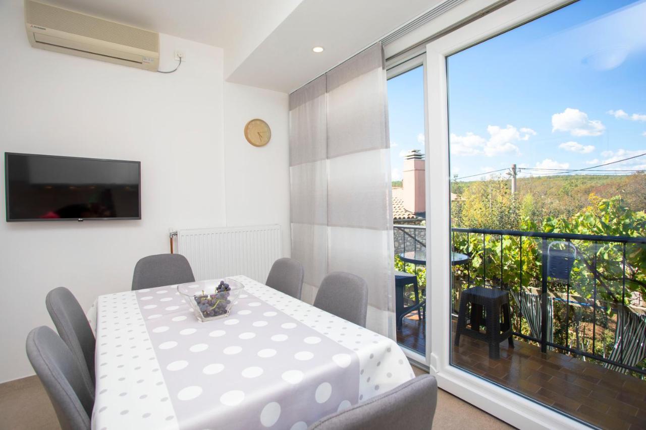 Apartment Falichi Plomin Ngoại thất bức ảnh